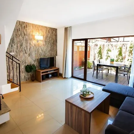 펜션 In Dwirzyno Mit Privater Terrasse